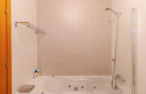 George's Quinta das Palmeiras, a 2 bedroom apartment in luxury complex, walking distance to town - Foto 35