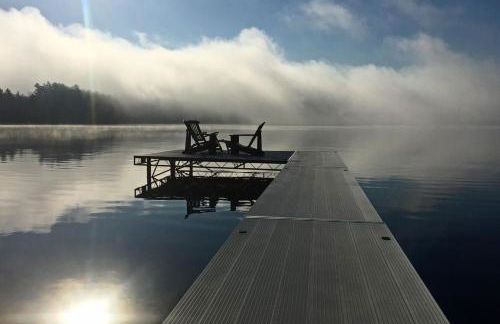 Restored Historic Saranac Lake Home Lake Access! - Foto 36