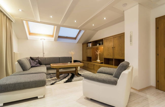 Holiday Home in Rennweg Near Ski Slopes - Photo 17