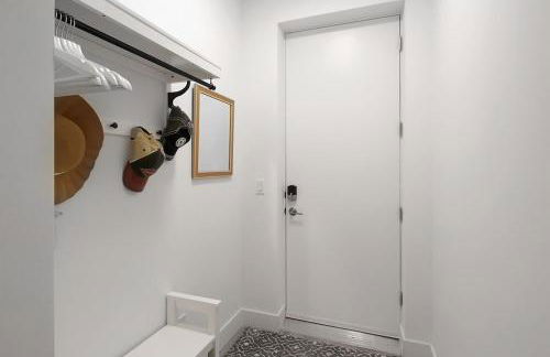 Luxury Condo Living on Sarasota Bay, Minutes From Downtown - Foto 11