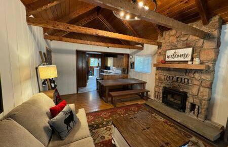 Spacious Tahoe Hot Tub and Beach - Photo 7