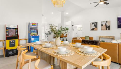 Spacious 5 Bedroom House with Heated Pool and Jacuzzi - Foto 5, Game Room