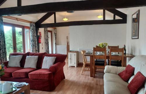Farm Stay with animal experiences, 30 minutes to Exmoor & Beaches, Pet friendly, Outdoor heated pool, Games barn, fast WiFi and parking - Photo 65