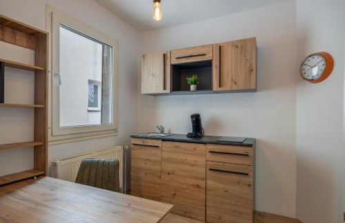 Deine Bude - 4 Doppelzimmer, 2 Bäder, Küche - Photo 5