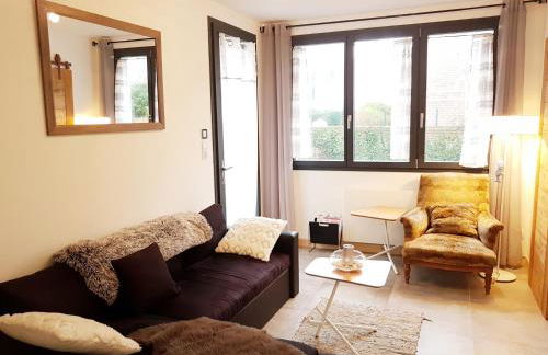 LES VAGUES, terrasse rez-de-ch, parking gratuit, lits faits, animal bienvenu et tout à pied - Foto 2