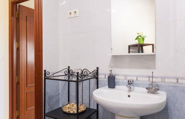 Sunny Apt. Historic District - Sol - Photo 12