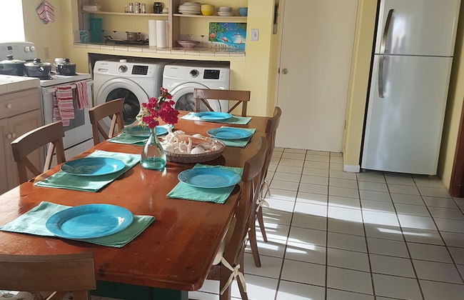 Spacious Villa On The Beach - Photo 18