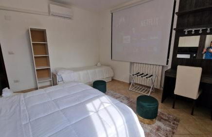 Country Chic Antico Casale - piscina idromassaggio lettini, solarium, cinema experience, wifi, parcheggio - Foto 48