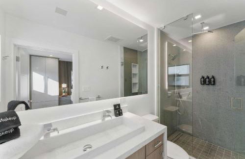 Tiki Hut Paradise Mins to Beach w Fire Pit - Foto 23