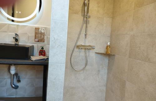 CoLiving des Moulins sur Crémieu 3étoiles - Proche de Lyon & Bugey - Foto 16