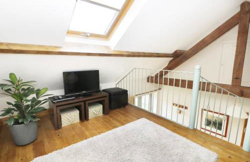 Stone Cross - Photo 3