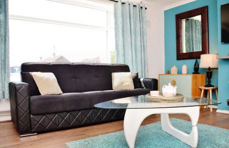 SM Dreams Unlimited Serviced Accommodation- Stanwell-Staines-Heathrow - Foto 1