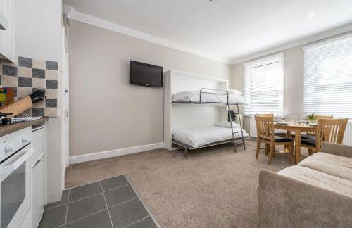 Stylish apartment 12 minutes by tube from Oxford Street free WIFI and Ac - Foto 4