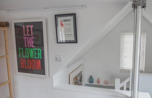 The Old Bakery - Stay in what was the dirty dusty old store rooms - Foto 13