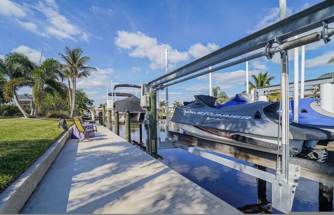 Tranquility - Waterfront Villa With Pool Dock - Photo 59