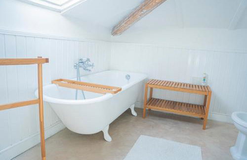 049 - Attico ELEGANTE, 10 minuti a piedi da MARE e SPIAGGIA - POSTO AUTO PRIVATO GRATIS - Foto 61