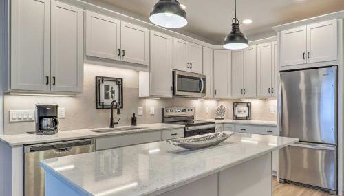 Downtown Traverse City Condo 32 Mi to Ski Slopes! - Foto 2