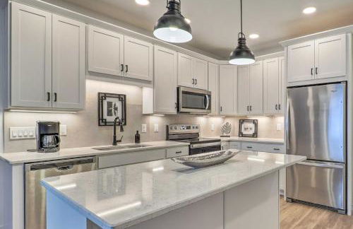 Downtown Traverse City Condo 32 Mi to Ski Slopes! - Foto 2