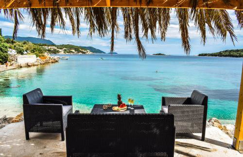 Olive Garden Beachside Hideaway - Photo 1