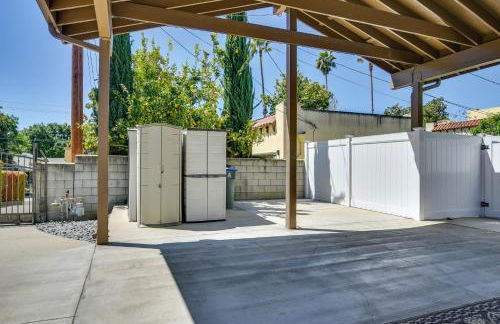 Luxe Pasadena Casita with Fireplace and Grill - Photo 26