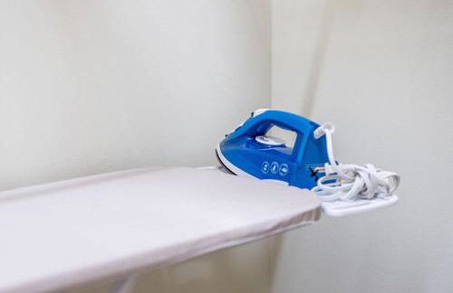 100 Year-Old Historic Brick 2BR Loft & Large Patio & Hammocks & High Ceiling - Foto 132