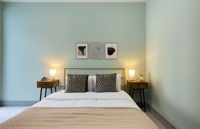 The Putney Hideaway - Modern and Elegant 3bdr Flat With Patio - Photo 19