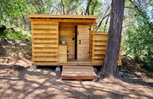 Secluded Safari Tent Situated in Rural Western El Dorado County Overlooking Majestic Folsom Lake, Northern California - Foto 12