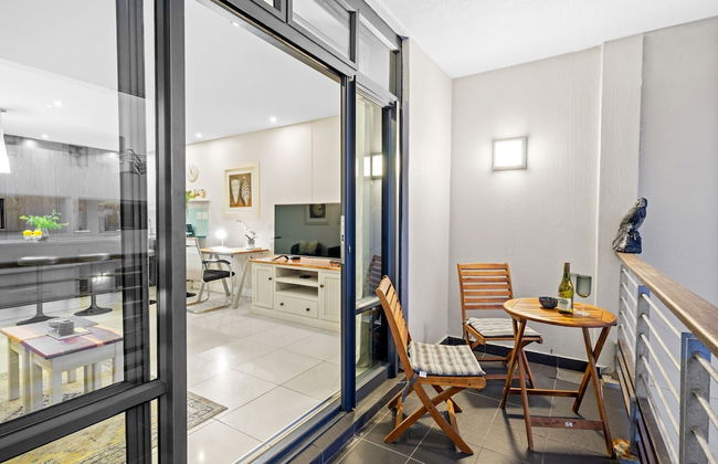 Eden on the Bay 150 by HostAgents - Photo 2