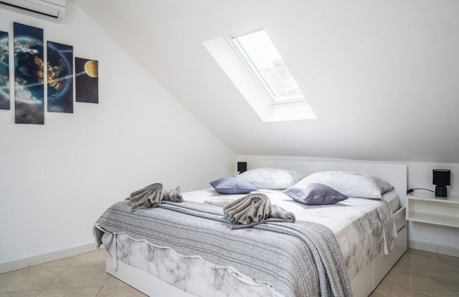 M & J Central Suites - Photo 28