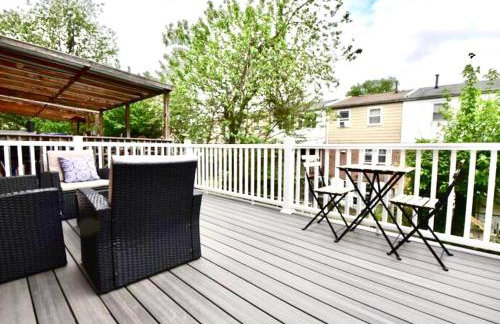 Tuscany 2900 - Classic Italian Style 3BR w Parking near Airport - Foto 36