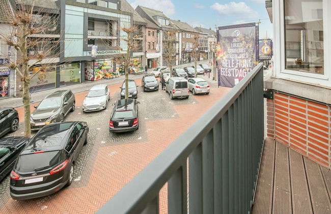 Duplex Apartment in the Shopping Street of Maasmechelen - Foto 38