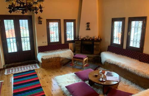 “White Mountain”, Pisoderi - Foto 27