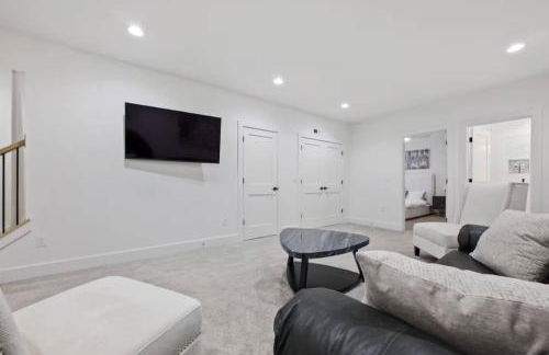 Jungle House Luxury Homes - Columbus Downtown Short North - Near Convention Center & Nationwide Arena - Sleeps up to 15 - Free Parking - Over 5,800 Five Stars - Foto 11