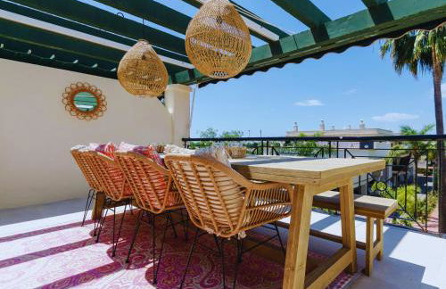 StayatSas Marbella Luxury 2 Bedroom Apartment, 80 m2 Private Terrace, Pools, Walk to Beach & Puerto Banús - Foto 8