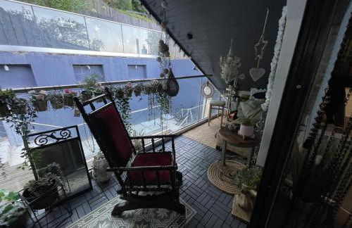 Artsy Retreat - Sleeps 6 Free Parking & Balcony - Photo 40