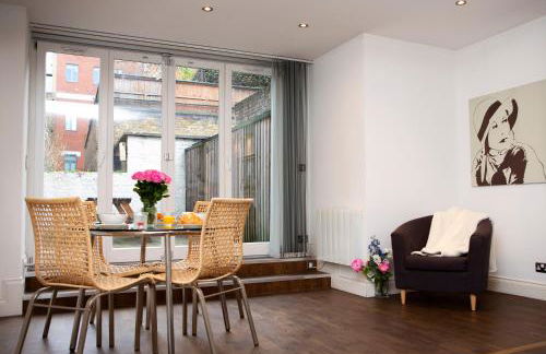 Apt 1, Trafalgar Square 1st Floor by Indigo Flats - Photo 18