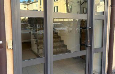 Loft Park & Rail free Parking - Photo 27