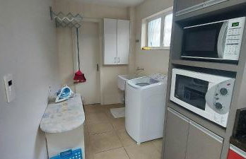 Apto espaçoso e completo próximo à Maria Fumaça - Foto 12