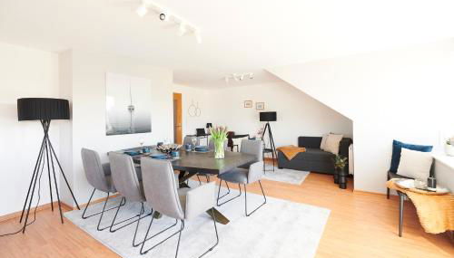 Lichtdurchflutende Wohnoase-Stilvoll-ruhig-kostenloser Parkplatz- 24-7 Self Check-in, bis zu 5 Personen, sehr geräumig - Foto 4