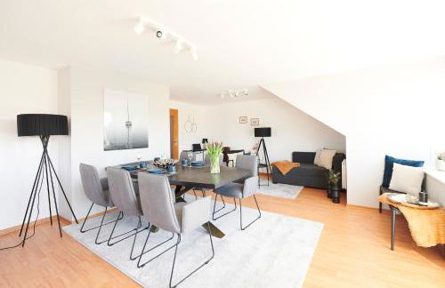 Lichtdurchflutende Wohnoase-Stilvoll-ruhig-kostenloser Parkplatz- 24-7 Self Check-in, bis zu 5 Personen, sehr geräumig - Foto 4