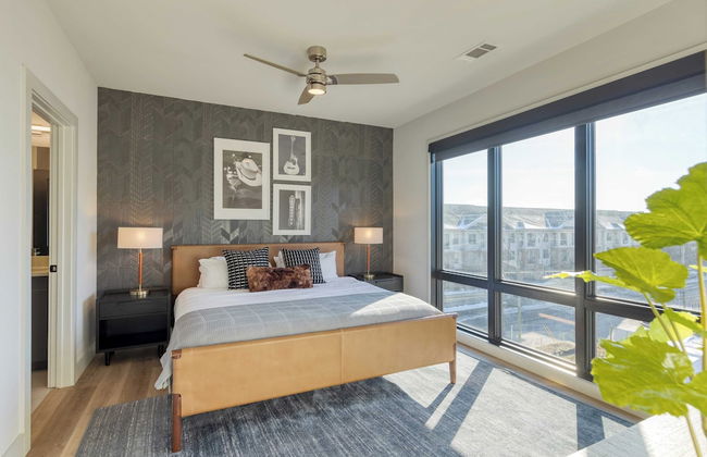 New Modern 2bdr in Walkable Midtown w/ Gym, Pool Honkey-tonk by Avantstay - Foto 9