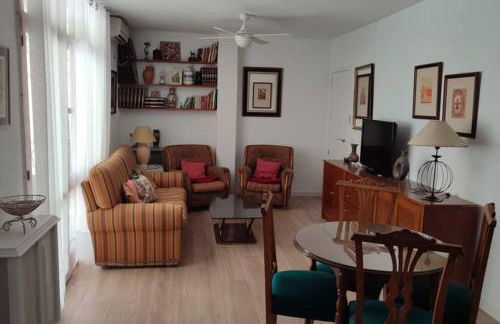 MUY CÉNTRICO, A 8 MIN DEL AVE ANDANDO, REFORMADO. - Foto 1