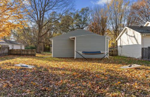 3BD Family Retreat - 4 Mins to UND - Yard Games - Foto 27