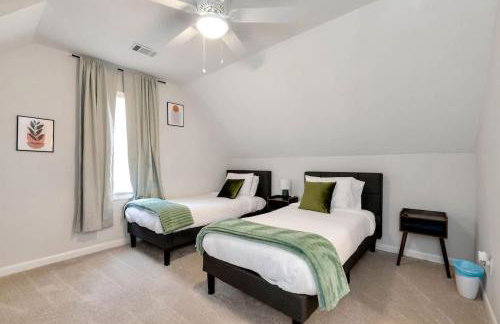 4BR Cozy Family Retreat Near Mall of GA, Near Lake Lanier - Sleeps 10 - Foto 45