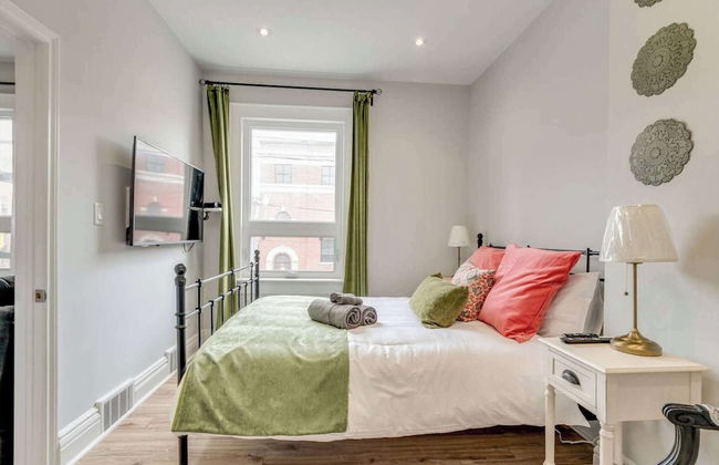 Casa Queen-Unique 2BR Suite- Leslieville - Foto 2