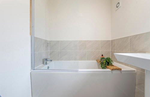 4Bed 3bath Bedford Sleeps 7 Driveway parking for 2 - Foto 17