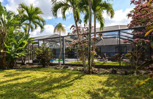 3BR With HUGE 2k sq ft Lanai & Seasonally Heated Pool - Foto 54