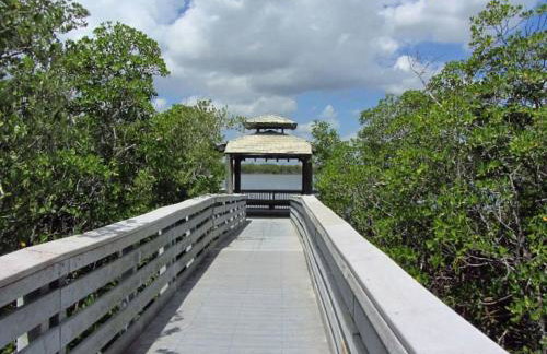 Deluxe Home Heated Pool & Jetted Tub near Beach - Foto 48