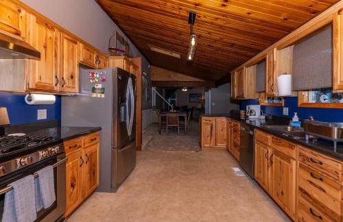 Lakefront Family Home Private Dock with Huge Views - Foto 4