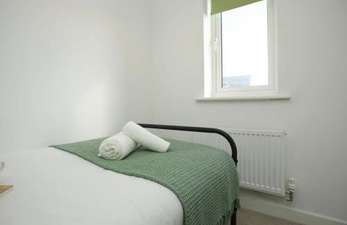 Homington House By N And N Stays, Perfect for Contractors and Workers, Private off road Parking for 2 vehicles, Fast Wifi - Foto 14